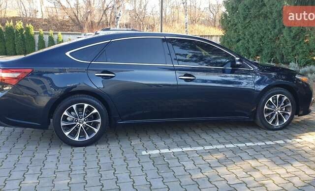 Черный Тойота Авалон, объемом двигателя 3.5 л и пробегом 96 тыс. км за 20800 $, фото 1 на Automoto.ua