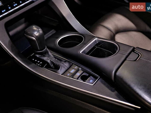 Тойота Авалон 2019 у Одесі на Automoto.ua Чорний Тойота Авалон, об'ємом двигуна 3.5 л та пробігом 52 тис. км за 29900 $, фото 15 на Automoto.ua