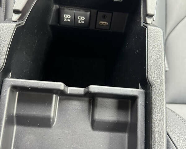 Тойота Авалон 2020 в Луцке на Automoto.ua Черный Тойота Авалон, объемом двигателя 2.49 л и пробегом 174 тыс. км за 27900 $, фото 37 на Automoto.ua