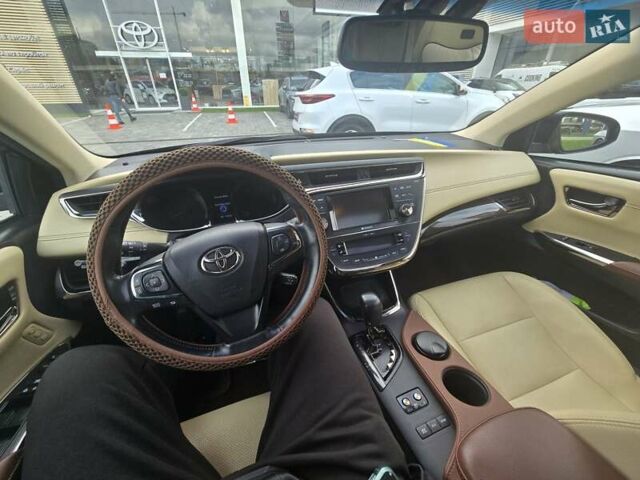 Фиолетовый Тойота Авалон, объемом двигателя 2.49 л и пробегом 172 тыс. км за 15000 $, фото 3 на Automoto.ua