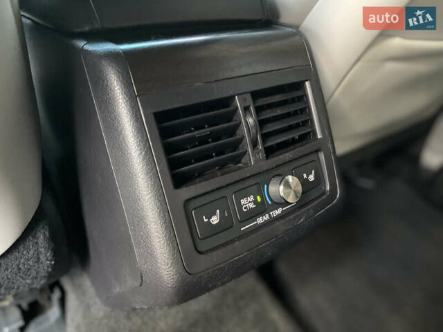 Фиолетовый Тойота Авалон, объемом двигателя 3.5 л и пробегом 171 тыс. км за 18999 $, фото 26 на Automoto.ua