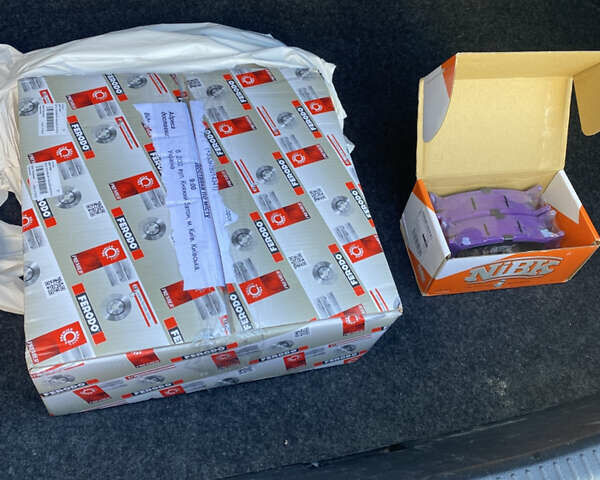 Фиолетовый Тойота Авалон, объемом двигателя 3.53 л и пробегом 167 тыс. км за 21500 $, фото 79 на Automoto.ua