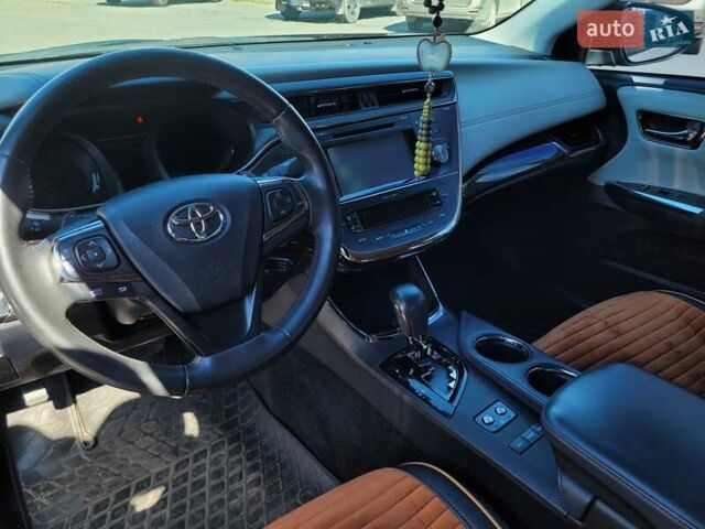 Красный Тойота Авалон, объемом двигателя 3.46 л и пробегом 80 тыс. км за 17500 $, фото 2 на Automoto.ua