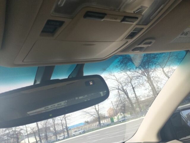 Красный Тойота Авалон, объемом двигателя 2.5 л и пробегом 213 тыс. км за 17500 $, фото 10 на Automoto.ua