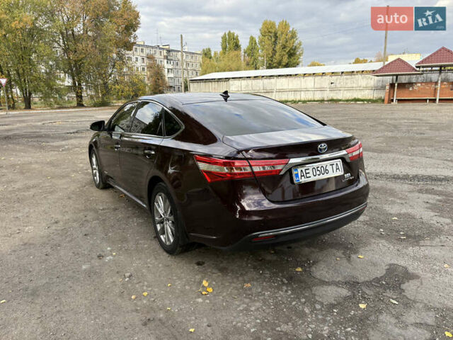 Красный Тойота Авалон, объемом двигателя 2.46 л и пробегом 200 тыс. км за 16500 $, фото 2 на Automoto.ua