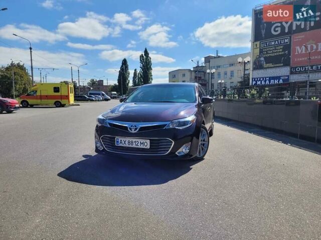 Красный Тойота Авалон, объемом двигателя 3.46 л и пробегом 80 тыс. км за 17500 $, фото 1 на Automoto.ua