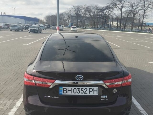 Красный Тойота Авалон, объемом двигателя 2.5 л и пробегом 213 тыс. км за 17500 $, фото 3 на Automoto.ua