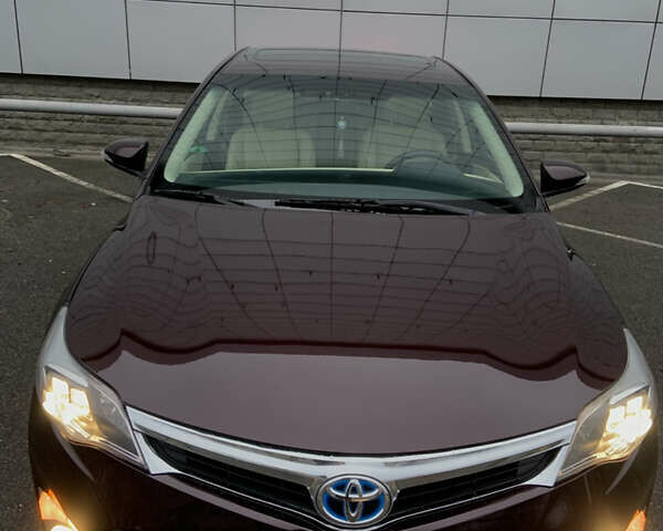 Красный Тойота Авалон, объемом двигателя 2.5 л и пробегом 237 тыс. км за 13900 $, фото 1 на Automoto.ua