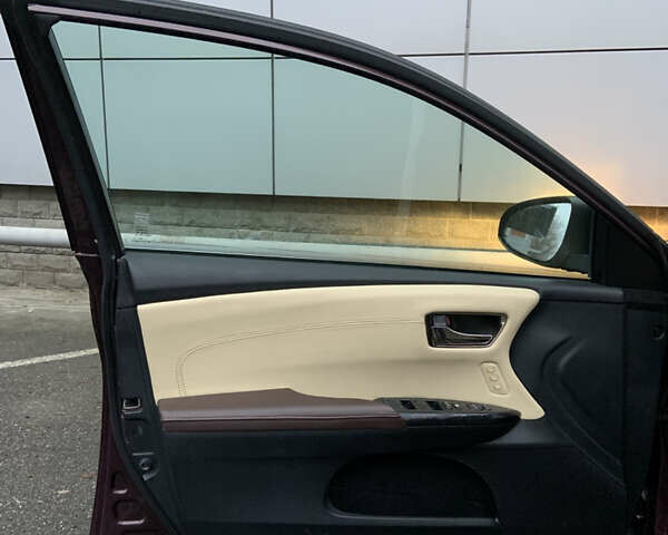 Красный Тойота Авалон, объемом двигателя 2.5 л и пробегом 237 тыс. км за 13900 $, фото 16 на Automoto.ua