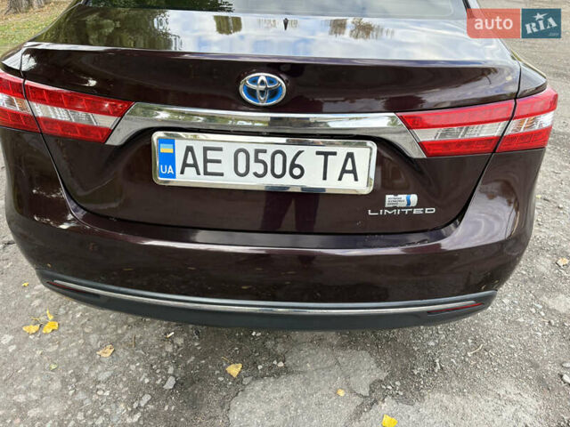 Красный Тойота Авалон, объемом двигателя 2.46 л и пробегом 200 тыс. км за 16500 $, фото 4 на Automoto.ua
