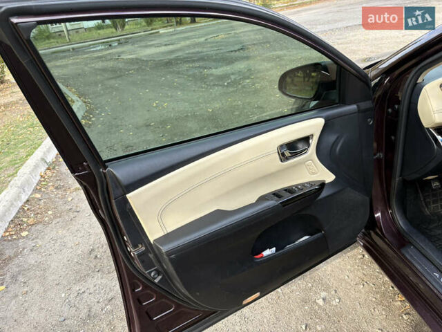 Красный Тойота Авалон, объемом двигателя 2.5 л и пробегом 203 тыс. км за 16500 $, фото 13 на Automoto.ua