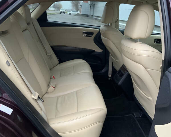 Красный Тойота Авалон, объемом двигателя 2.5 л и пробегом 237 тыс. км за 13900 $, фото 12 на Automoto.ua