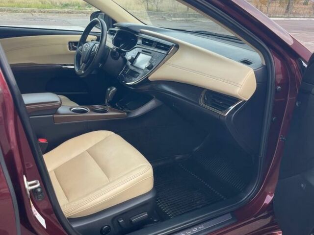 Красный Тойота Авалон, объемом двигателя 2.5 л и пробегом 114 тыс. км за 19750 $, фото 7 на Automoto.ua