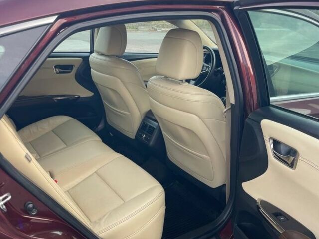 Красный Тойота Авалон, объемом двигателя 2.5 л и пробегом 114 тыс. км за 19750 $, фото 5 на Automoto.ua