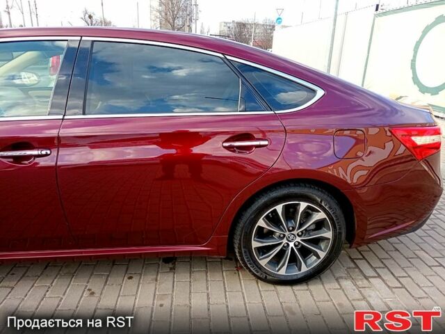 Красный Тойота Авалон, объемом двигателя 2.5 л и пробегом 109 тыс. км за 23000 $, фото 1 на Automoto.ua