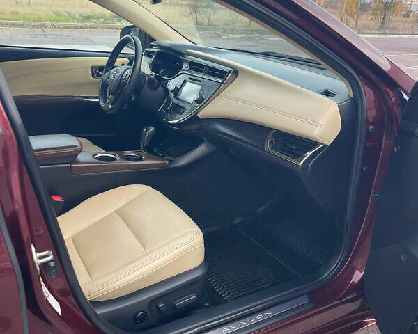 Красный Тойота Авалон, объемом двигателя 2.49 л и пробегом 114 тыс. км за 19750 $, фото 6 на Automoto.ua