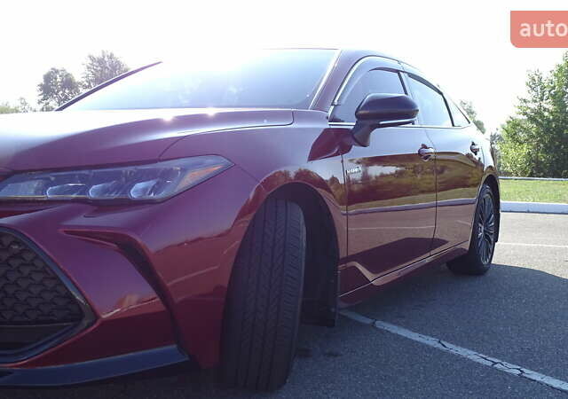 Красный Тойота Авалон, объемом двигателя 2.5 л и пробегом 52 тыс. км за 32900 $, фото 2 на Automoto.ua