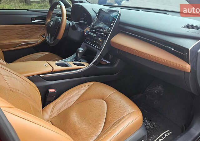 Тойота Авалон 2020 в Киеве на Automoto.ua Красный Тойота Авалон, объемом двигателя 2.49 л и пробегом 152 тыс. км за 28500 $, фото 8 на Automoto.ua