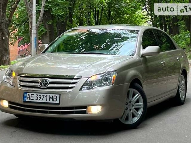 Тойота Авалон, объемом двигателя 3.5 л и пробегом 310 тыс. км за 10999 $, фото 4 на Automoto.ua