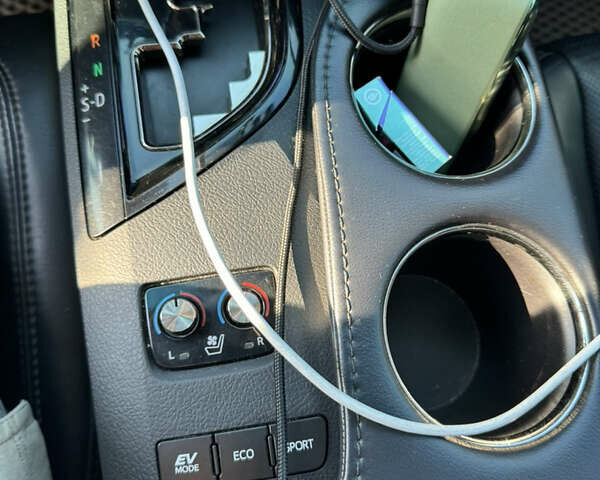 Тойота Авалон, объемом двигателя 2.5 л и пробегом 175 тыс. км за 16600 $, фото 14 на Automoto.ua