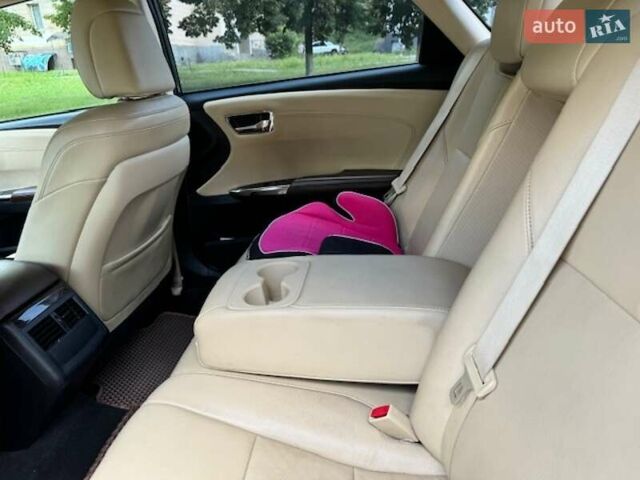 Тойота Авалон, объемом двигателя 2.5 л и пробегом 130 тыс. км за 18000 $, фото 4 на Automoto.ua