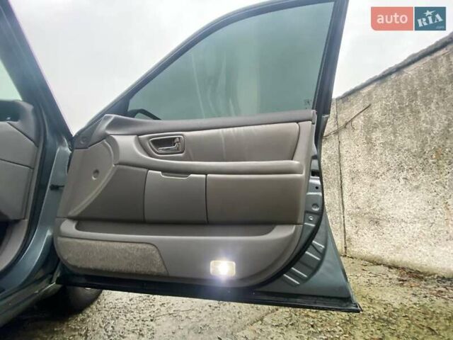 Серый Тойота Авалон, объемом двигателя 3 л и пробегом 385 тыс. км за 4500 $, фото 2 на Automoto.ua