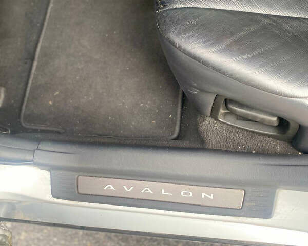 Серый Тойота Авалон, объемом двигателя 3.5 л и пробегом 330 тыс. км за 6999 $, фото 11 на Automoto.ua