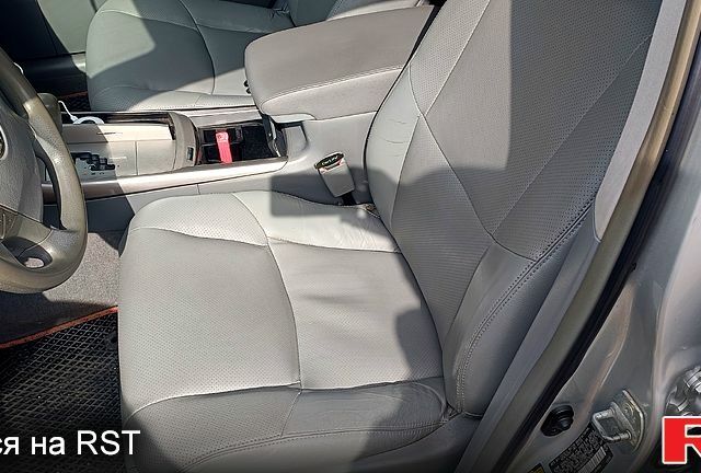 Серый Тойота Авалон, объемом двигателя 3.5 л и пробегом 324 тыс. км за 7700 $, фото 2 на Automoto.ua