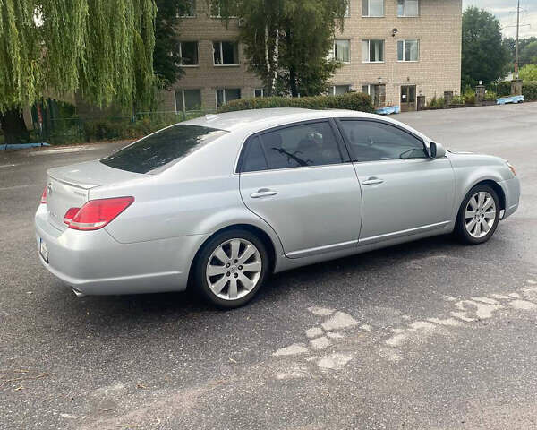 Серый Тойота Авалон, объемом двигателя 3.5 л и пробегом 330 тыс. км за 6999 $, фото 2 на Automoto.ua