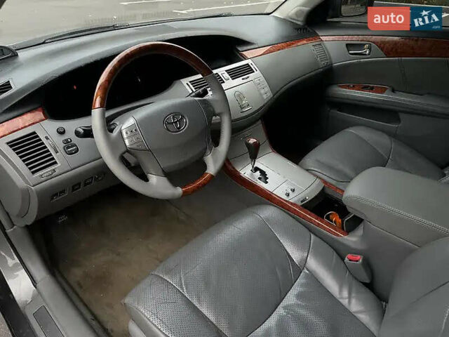 Серый Тойота Авалон, объемом двигателя 3.5 л и пробегом 315 тыс. км за 7600 $, фото 7 на Automoto.ua