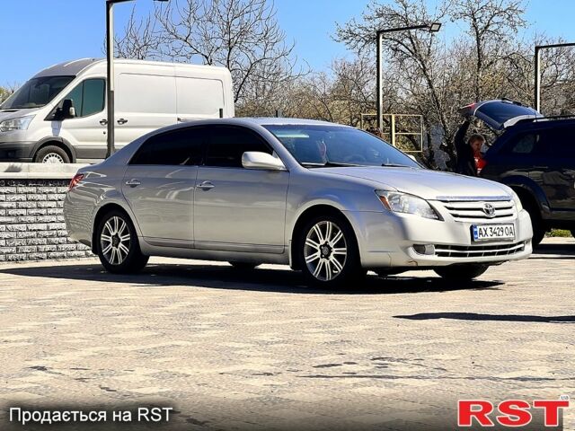 Серый Тойота Авалон, объемом двигателя 3.5 л и пробегом 330 тыс. км за 8200 $, фото 1 на Automoto.ua