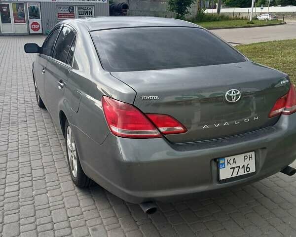 Серый Тойота Авалон, объемом двигателя 3.5 л и пробегом 335 тыс. км за 7600 $, фото 2 на Automoto.ua
