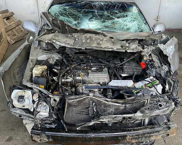 Серый Тойота Авалон, объемом двигателя 3.5 л и пробегом 250 тыс. км за 2400 $, фото 3 на Automoto.ua