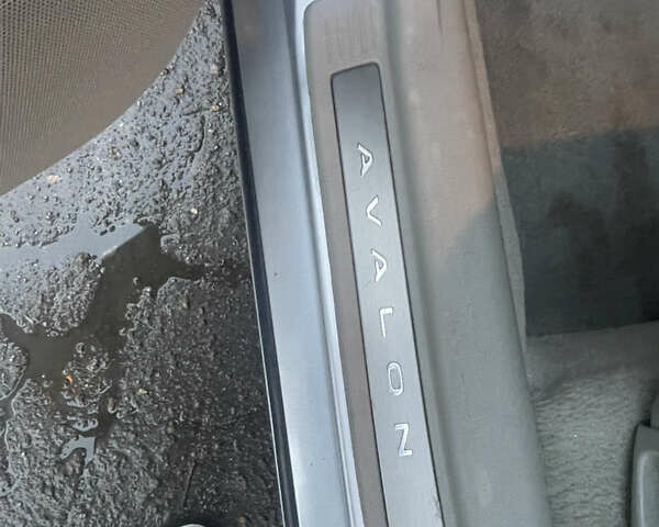 Серый Тойота Авалон, объемом двигателя 0 л и пробегом 220 тыс. км за 9000 $, фото 13 на Automoto.ua