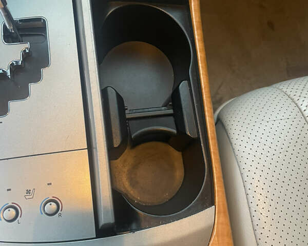 Серый Тойота Авалон, объемом двигателя 0 л и пробегом 220 тыс. км за 9000 $, фото 19 на Automoto.ua