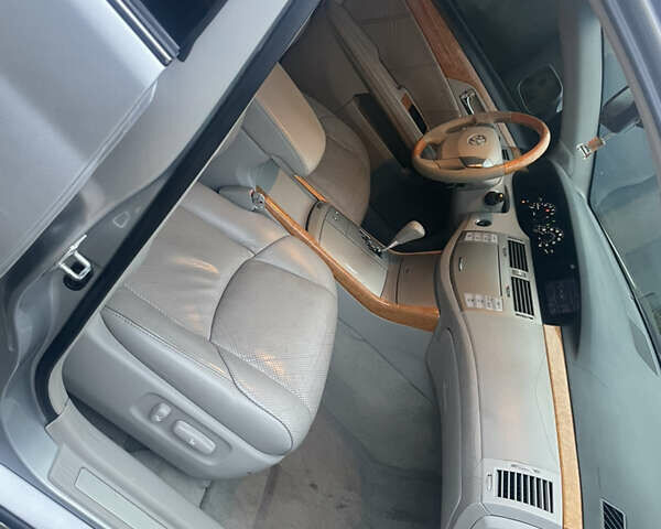 Серый Тойота Авалон, объемом двигателя 0 л и пробегом 220 тыс. км за 9000 $, фото 9 на Automoto.ua