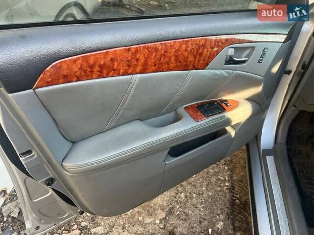 Серый Тойота Авалон, объемом двигателя 3.48 л и пробегом 260 тыс. км за 3800 $, фото 2 на Automoto.ua