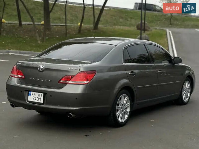 Серый Тойота Авалон, объемом двигателя 3.5 л и пробегом 315 тыс. км за 7600 $, фото 5 на Automoto.ua