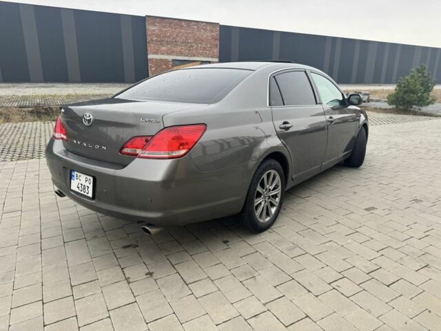 Серый Тойота Авалон, объемом двигателя 3.5 л и пробегом 299 тыс. км за 7500 $, фото 4 на Automoto.ua