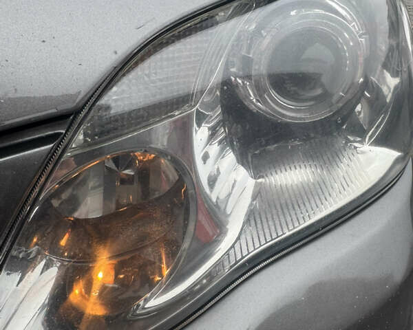Серый Тойота Авалон, объемом двигателя 3.5 л и пробегом 299 тыс. км за 7500 $, фото 19 на Automoto.ua