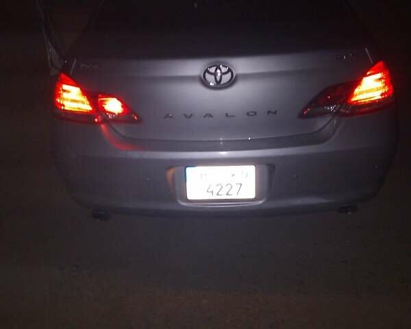 Серый Тойота Авалон, объемом двигателя 3.5 л и пробегом 313 тыс. км за 7777 $, фото 32 на Automoto.ua