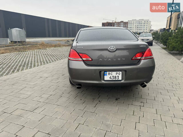 Серый Тойота Авалон, объемом двигателя 3.5 л и пробегом 299 тыс. км за 7500 $, фото 5 на Automoto.ua