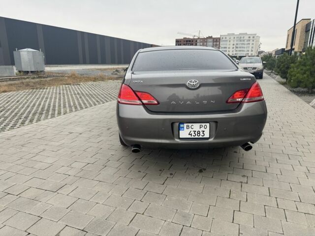 Серый Тойота Авалон, объемом двигателя 3.5 л и пробегом 299 тыс. км за 7500 $, фото 5 на Automoto.ua