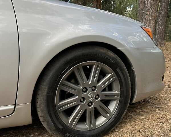 Серый Тойота Авалон, объемом двигателя 3.5 л и пробегом 142 тыс. км за 12500 $, фото 11 на Automoto.ua