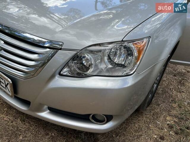Серый Тойота Авалон, объемом двигателя 3.5 л и пробегом 142 тыс. км за 12500 $, фото 18 на Automoto.ua