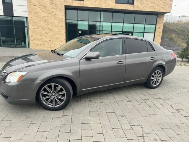 Серый Тойота Авалон, объемом двигателя 3.5 л и пробегом 299 тыс. км за 7500 $, фото 7 на Automoto.ua