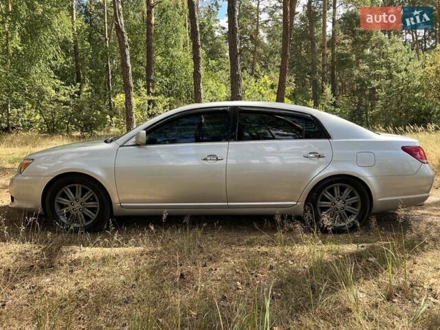 Серый Тойота Авалон, объемом двигателя 3.5 л и пробегом 142 тыс. км за 12500 $, фото 3 на Automoto.ua