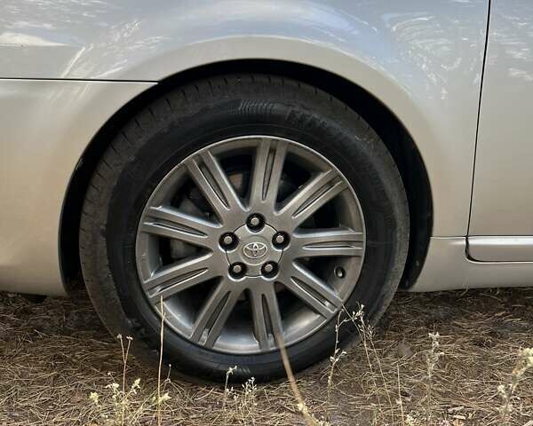 Серый Тойота Авалон, объемом двигателя 3.5 л и пробегом 142 тыс. км за 12500 $, фото 13 на Automoto.ua