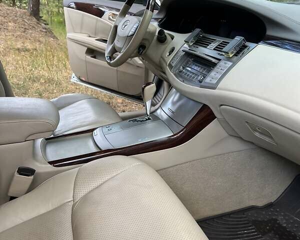 Серый Тойота Авалон, объемом двигателя 3.5 л и пробегом 142 тыс. км за 12500 $, фото 42 на Automoto.ua