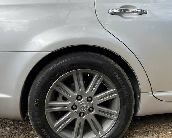 Серый Тойота Авалон, объемом двигателя 3.5 л и пробегом 142 тыс. км за 12500 $, фото 12 на Automoto.ua